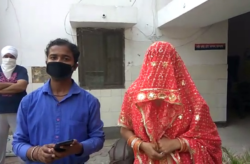 यूपी के गाजियाबाद से तो और भी ज्यादा रोचक मामला सामने आया। यहां एक युवक घर के लिए राशन लेने बाजार गया। घर लौटा तो दुल्‍हन साथ थी।