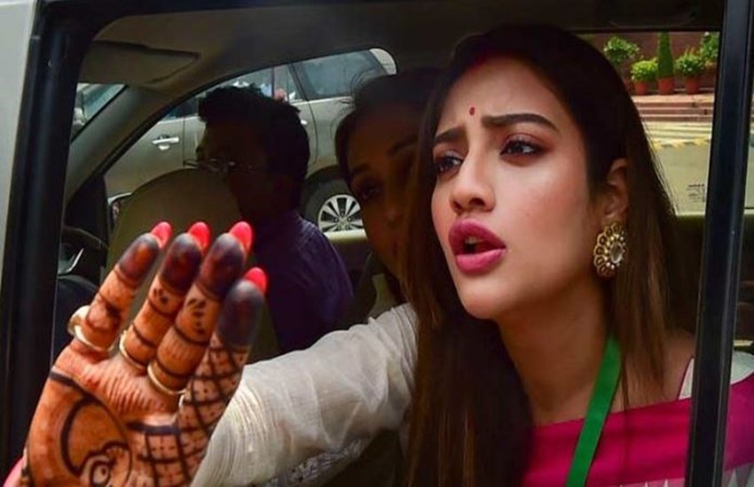 Cyclone Amphan, Cyclone Amphan damage, nusrat jahan, Tmc mp nusrat jahan, nusrat jahan angry on Spg, nusrat jahan not attending pm modi meeting Mamata Banerjee, Narendra Modi, West Bengal, Cyclone Amphan damage, Indian news, india news, jansatta news