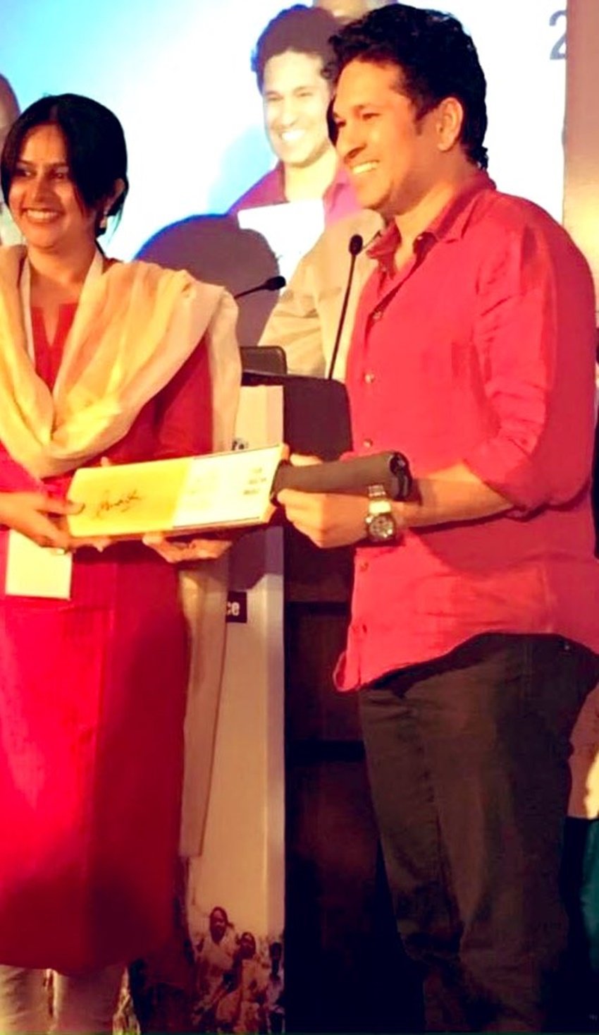 (All Photos: Priyanka Shukla Twitter) <a href="https://www.jansatta.com/photos/picture-gallery/5-ias-officers-who-resigned-from-their-post-because-they-were-not-happy-with-government/1400660/">कड़ी मेहनत के बाद बने थे IAS, सरकार से नाराज हो ये 5 अफसर छोड़ चुके हैं सिविल सेवा</a>