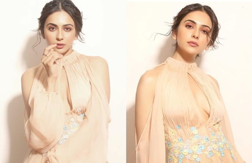 Rakul Preet, Lockdown, RakulPreet, Rakulpreet in lockdown, Rakulpreet check out market in lockdown, corona virus, COVID-19, actor krk, kAMAL R Khan, entertainment news, bollywood news, telelvision news