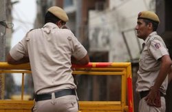 मध्य प्रदेश: लॉकडाउन के बीच चेक-पोस्ट पर रोका तो सब-इंस्पेक्टर को अगवा करने की कोशिश, नाकाम रहे गैंग ने पीटा