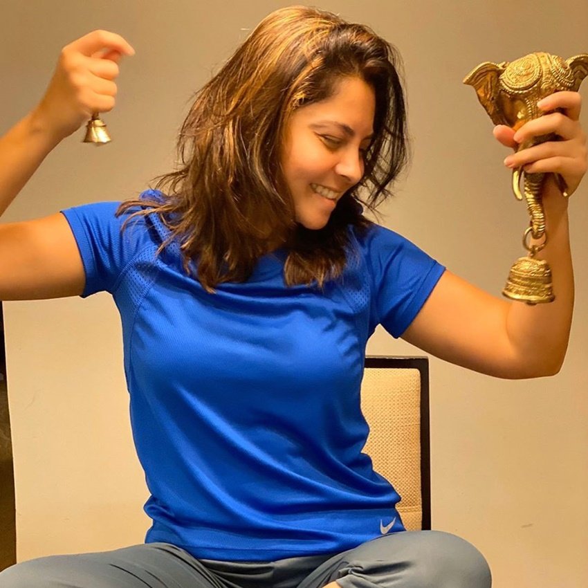 सोनाली अजय देवगन जैसे सुपरस्टार के साथ भी स्क्रीन शेयर कर चुकी हैं। अजय के साथ वह सिंघम रिटर्न्स में दिखी थीं।