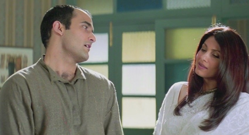 फरहान अख्तर की फिल्म दिल चाहता है में अक्षय खन्ना अपने से उम्र में काफी बड़ी डिम्पल कपाड़िया के इश्क में गिरफ्तार थे। डिम्पल ने तो अक्षय खन्ना के पिता दिवंगत विनोद खन्ना के साथ भी फिल्में की थीं। अक्षय और डिम्पल की जोड़ी और फिल्म दिल चाहता है, दोनों को लोगों का खूब प्यार मिला।