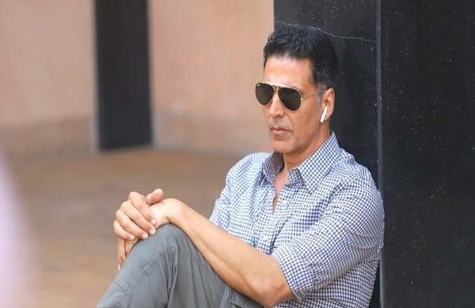 अक्षय कुमार ने एक बार फिर बढ़ाया मदद का हाथ, जूनियर आर्टिस्ट्स को डोनेट किए 45 लाख