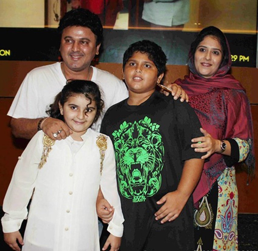 अली असगर की पत्नी का नाम स िद्दीका असगर है। सिद्दीका भी लाइमलाइट से दूर रहना पसंद करती हैं। वह बतौर गृहणी अली असगर के घर को संवार रही हैं।