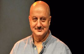 Anupam kher, anupam kher first film, anupam kher mahesh bhatt fight, anupam kher completed his 36 yeasr in industry, anupam kher shares an incident from film saransh, anupam kher throwback, anupam kher debut film, anupam kher national award winning film, hindi entertainment news, bollywood news in Hindi,