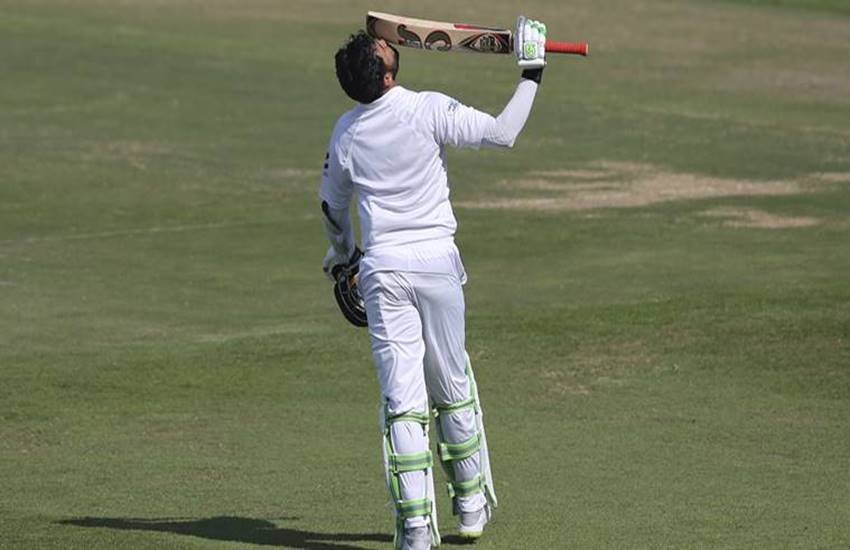 भारत के पुणे स्थित क्रिकेट संग्रहालय ने पाकिस्तान के पूर्व टेस्ट कप्तान अजहर अली का बल्ला 10 लाख में खरीदा