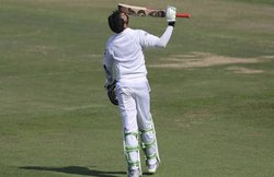 भारतीय संग्रहालय ने 10 लाख में खरीदा पाकिस्तानी क्रिकेटर का बैट, 3 साल पहला ठोका था तिहरा शतक