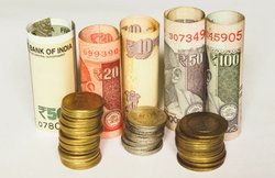 पीएम वय वंदना योजना: बुजुर्ग दंपती को मिल सकती है 18,500 रुपये की मासिक पेंशन, जानें- कैसे मिल सकता है फायदा