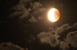 eclipse in june 2020, chandra grahan 2020, lunar eclipse 2020, chandra grahan kab hai, lunar eclipse 2020 in june, lunar eclipse occur when, chandra grahan and zodiac signs, how chandra grahan will affect, chandra grahan in june, chandra grahan date, chandra grahan par kya karein, grahan par kya karein