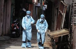 Coronavirus Cases in India: भारत में 24 घंटे में रिकॉर्ड 5611 नए केस, 1.06 लाख हुई संक्रमितों की संख्या, इन राज्यों में सबसे ज्यादा फैला कोरोना