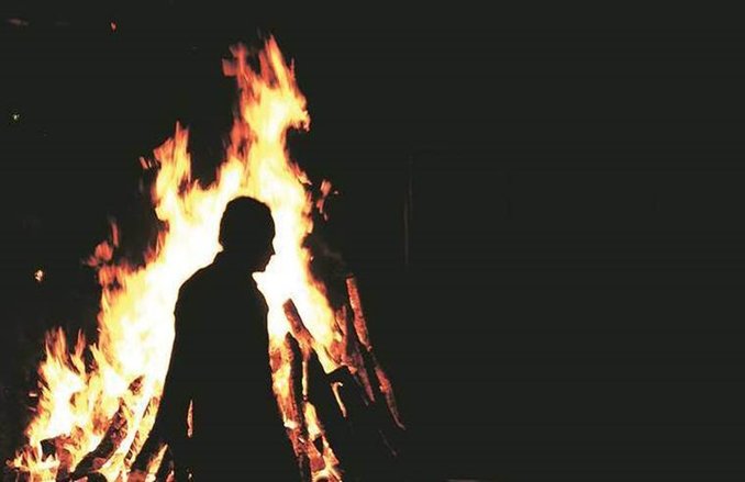 हिमाचल प्रदेश: Covid-19 संक्रमित के अंतिम संस्कार को लेकर बवाल, लोगों ने कहा- अमीरों की नहीं गरीबों की बस्ती के पास जानबूझ कर चला रहे शव