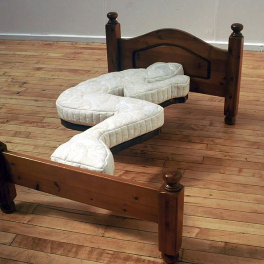 अब जिसने भी इस बेड को डिजाइन किया होगा उसके लिए क्या ही कहा जाए।