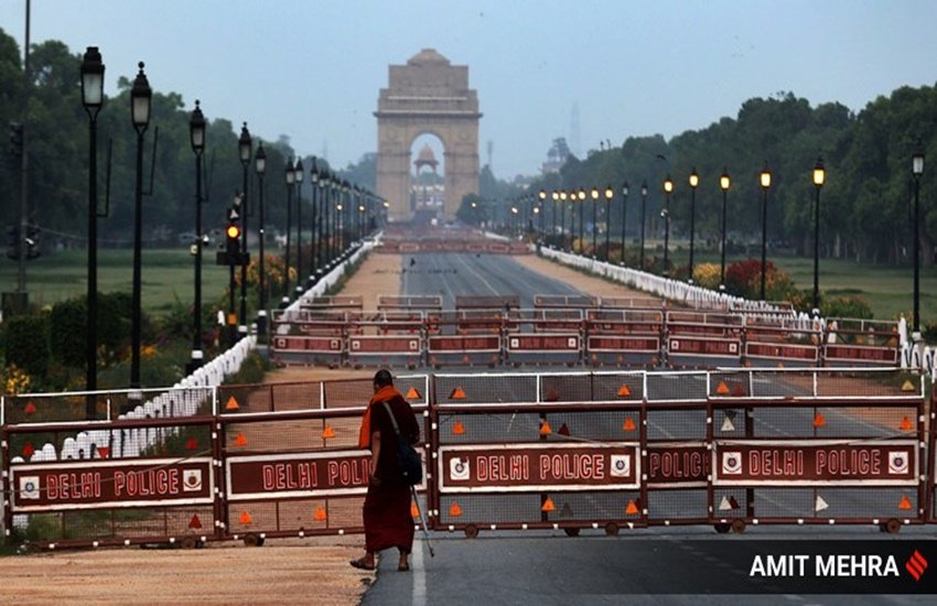 ऑरेंज और ग्रीन जोन में सरकार ने मॉल और दफ्तरों को छोड़कर लगभग हर तरह की दुकानें और बाजार खोलने की इजाजत दी है। इनके अलावा कारखानों और उद्योग धंधों को भी शुरू करने की परमिशन दी गई है। ऑरेंज और ग्रीन जोन में सरकार ने मॉल और दफ्तरों को छोड़कर लगभग हर तरह की दुकानें और बाजार खोलने की इजाजत दी है। इनके अलावा कारखानों और उद्योग धंधों को भी शुरू करने की परमिशन दी गई है।