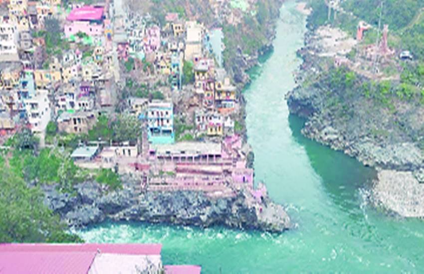 देवभूमि उतराखंड में भागीरथी और अलकनंदा नदियों के संगम स्थल पर स्थित देवप्रयाग।