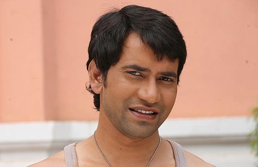 Dinesh lal yadav, nirahua, nirahua amrapali dubay, Dinesh lal yadav film, Dinesh lal yadav song, Dinesh lal yadav bhojpuri movie, nirahua biography, Dinesh lal yadav bhojpuri song, Dinesh lal yadav amrapali, nirahua amrapali duney, Bhojpuri, dinesh lal yadav nirahua joining bjp, दिनेश लाल यादव, निरहुआ संघर्ष, निरहुआ करियर, आम्रपाली दुबे,