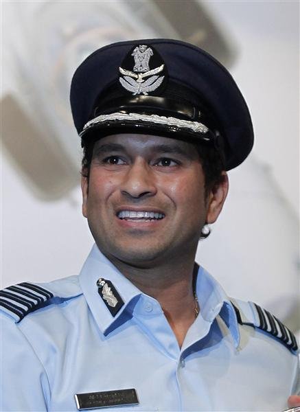 mahendra singh dhoni, abhinav bindra, army, president, pratibha patil, world cup 2011, sachin tendulkar, महेंद्र सिंह धोनी, अभिनव बिंद्रा, सेना, राष्‍ट्रपति, प्रतिभा पाटिल , विश्‍वकप 2011, सचिन तेंदुलकर, lieutenant colonel ck naidu, indian amry, sports, khel, sports news, khel samachar, indian airforce, indian navy
