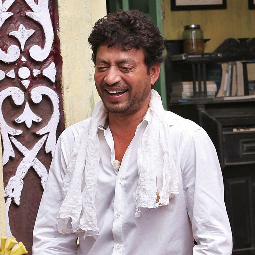 इरफान खान का शुरू से ही क्रिकेट की तरफ रुझान था। उनका चयन सीके नायडू ट्रॉफी के लिए भी हो गया था लेकिन पैसों की तंगी के कारण वह अपने इस शौक को करियर ना बना पाए।