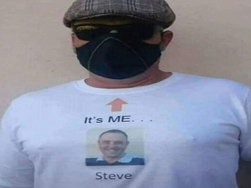 कोरोना ने लोगों को मास्क पहनने पर मजबूर कर दिया है। ऐसे में अपनी पहचान बताने के लिए कुछ लोग ये जुगाड़ कर रहे हैं।