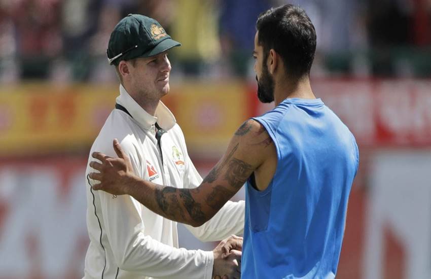 आस्ट्रेलिया के सलामी बल्लेबाज डेविड वार्नर मानते हैं कि विराट कोहली और स्टीव स्मिथ समान रूप से अपनी टीमों का मनोबल बढ़ाते हैं 