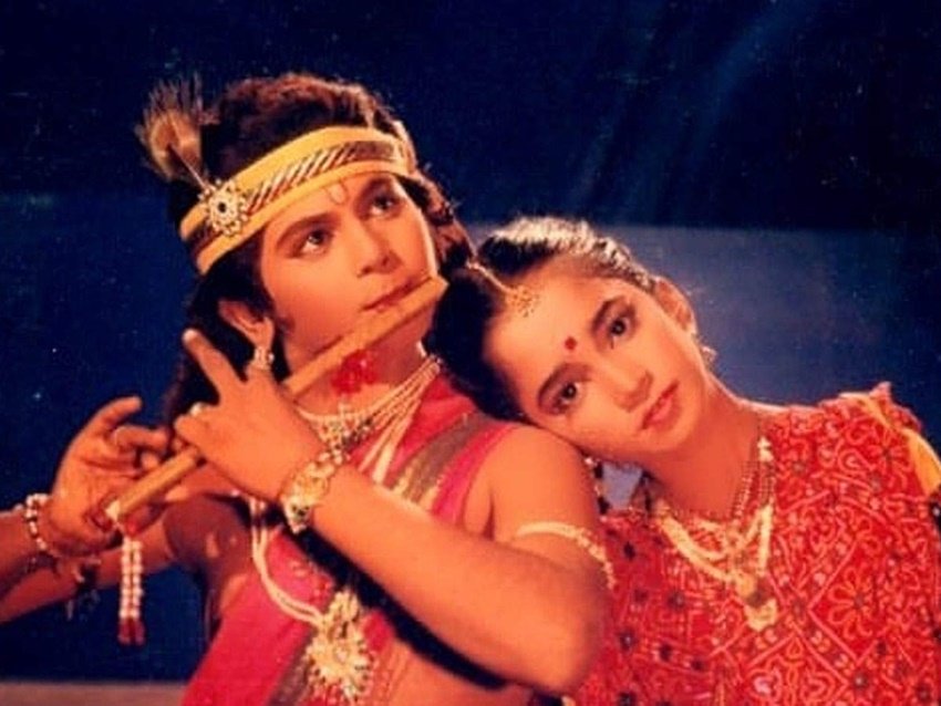 अशोक ने श्री कृष्ण में कन्हैया के बचपन के कुछ अवस्थाओं का रोल प्ले किया था। इसमें कालिया नाग प्रसंग और गोवर्धन पर्वत वाला प्रसंग शामिल है।