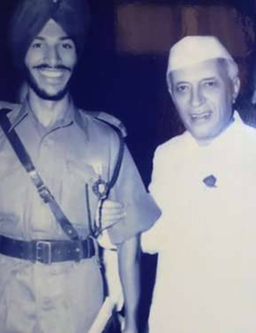 mahendra singh dhoni, abhinav bindra, army, president, pratibha patil, world cup 2011, sachin tendulkar, महेंद्र सिंह धोनी, अभिनव बिंद्रा, सेना, राष्‍ट्रपति, प्रतिभा पाटिल , विश्‍वकप 2011, सचिन तेंदुलकर, lieutenant colonel ck naidu, indian amry, sports, khel, sports news, khel samachar, indian airforce, indian navy