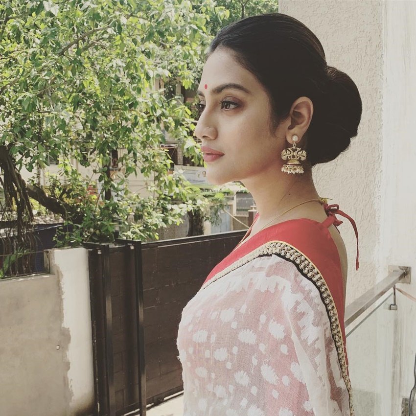 बता दें कि नुसरत जहां पश्चिम बंगाल के बशीरहाट से लोकसभा सांसद हैं। वह पहली बार चुनाव लड़ीं और टीएमसी के टिकट पर लोकसभा तक पहुंची हैं।