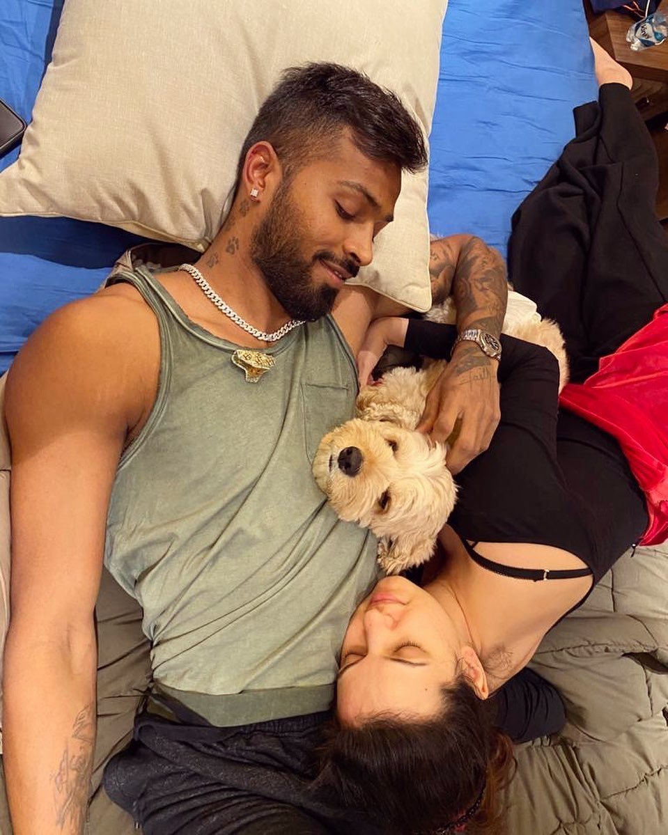 Lockdown, cricket, hardik pandya, hardik pandya age, hardik pandya girlfriend, hardik pandya match, hardik pandya wedding, Natasha Stankovic, Hardik Pandya, natasha hardik romantic photo, natasha hardik kiss photo,नताशा स्टेनकोविक, हार्दिक पांड्या, नताशा हार्दिक रोमांटिक फोटो, नताशा हार्दिक लॉकडाउन रोमांटिक फोटो