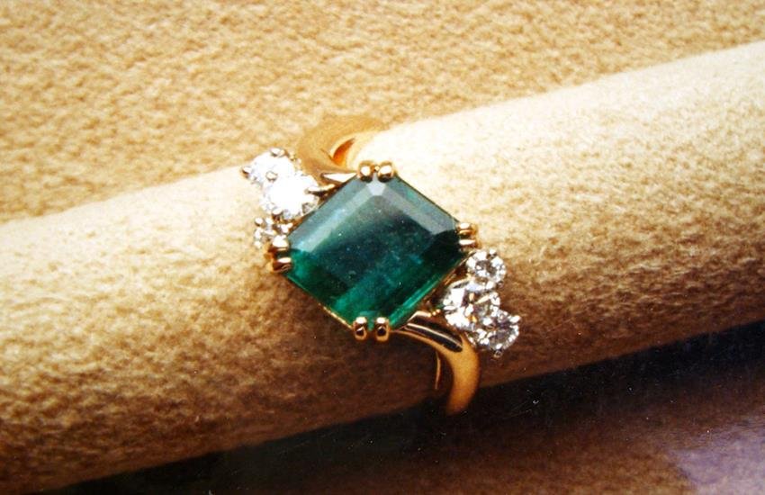 Gemstone, panna stone, Emerald stone, पन्ना रत्न, panna ratna, Gemstone benefits, panna ratna ke fayde, astrology, astro, ratna for money,