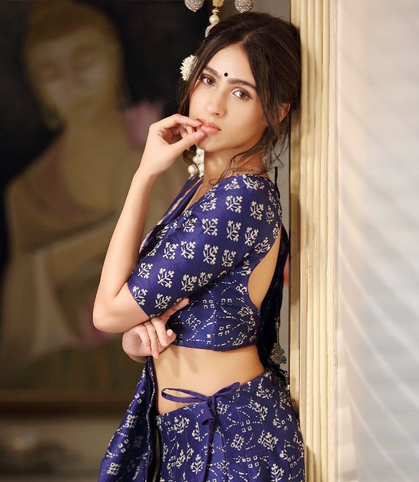 पश्मिना जब 6 साल की थीं तब से ही क्लासिकल डांसिग सीख रही थीं। अब वह इस नृत्यशैली में काफी पारंगत हो चुकी हैं।