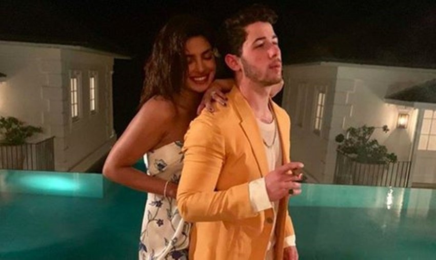 प्रियंका शादी के बाद निक जोनस संग न्यूयॉर्क में शिफ्ट हो चुकी हैं। प्रियंका का न्यूयॉर्क वाला बंगला किसी आलीशान होटल से कम नहीं है।