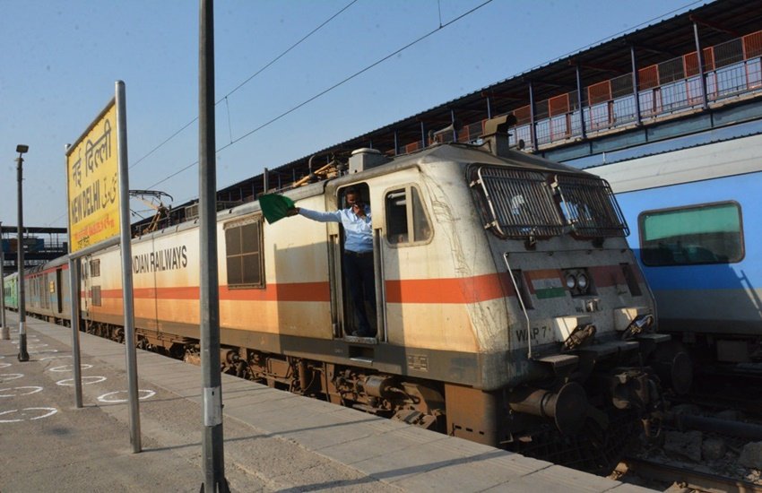 Coronavirus, Indian railway, Irctc, irctc website, express train, irctc ticket booking, lock down in india, india news, Hindi news, news in Hindi, latest news, today news in Hindi Coronavirus, Indian railway, Irctc, irctc website, express train, irctc ticket booking, lock down in india, india news, Hindi news, news in Hindi, latest news, today news in Hindi