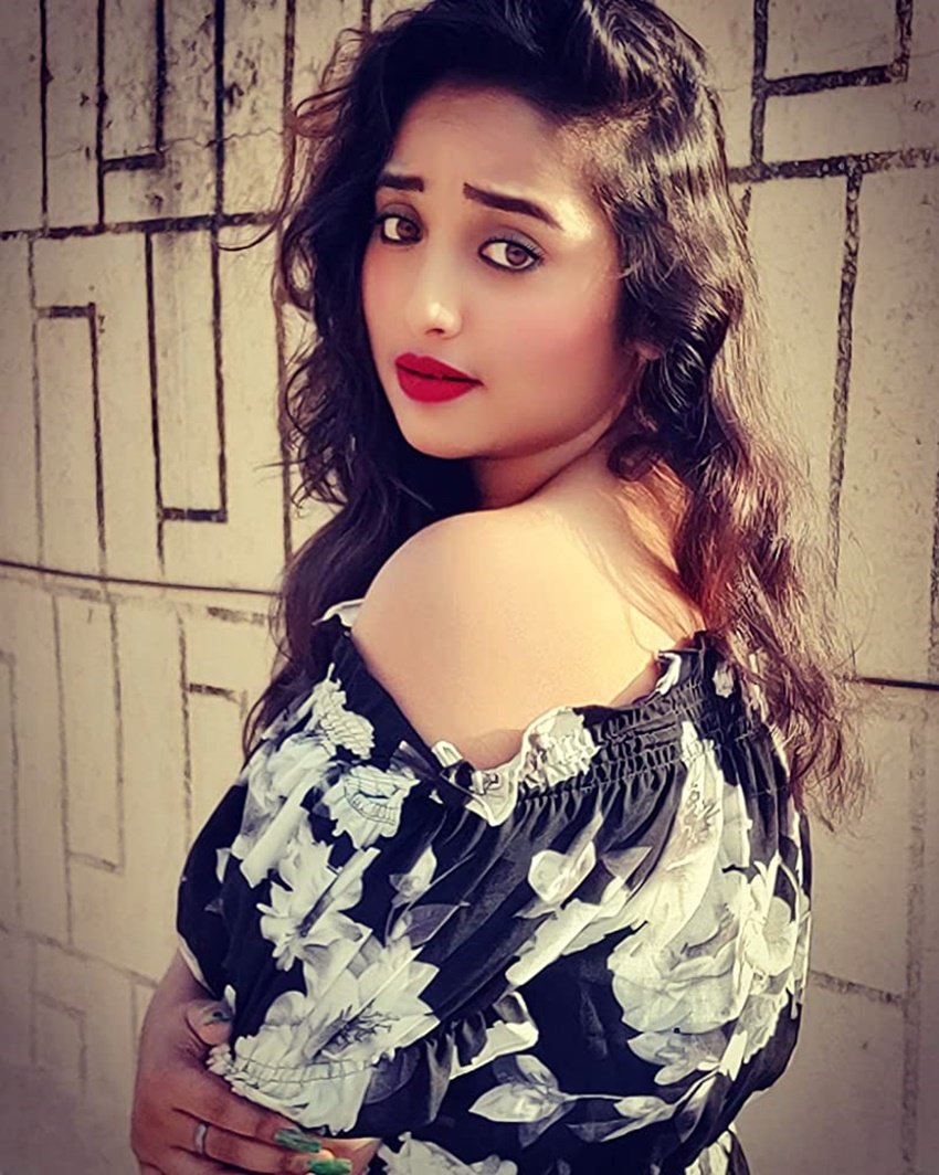 मस्तराम में रानी ने काफी बोल्ड सीन दिए हैं। सीरीज के लीड एक्टर अंशुमन झा के साथ उनके अंतरंग सीन भी सोशल मीडिया में वायरल हो रहे हैं।