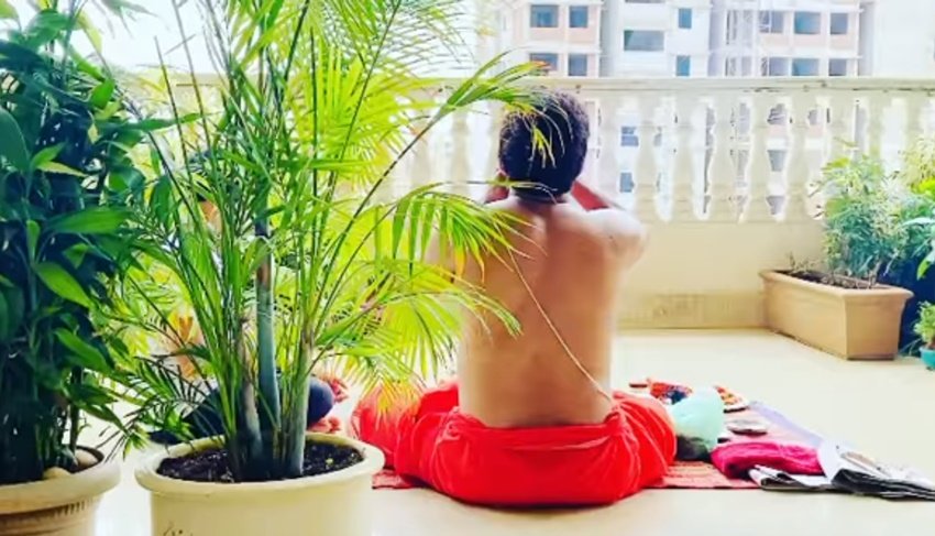 रवि किशन का ये अंदाज उनके फॉलोअर्स को काफी पसंद आ रहे है। वैसे भी फैंस के बीच रवि किशन की छवि महादेव भक्त के तौर पर प्रचलित है।