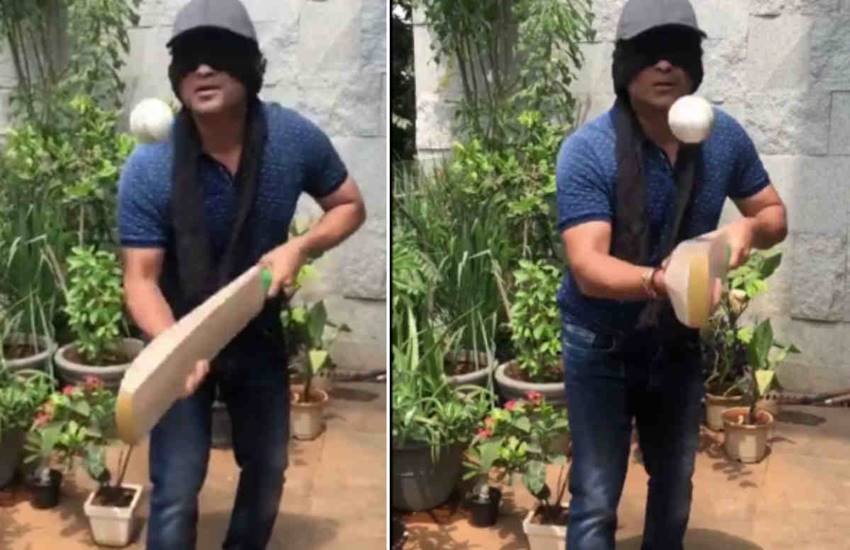 आंखों पर पट्टी बाधंकर गेंद को मारते सचिन तेंदुलकर। (सोर्स -सोशल मीडिया)