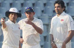 VIDEO: कभी सचिन तेंदुलकर से होती थी तुलना, बाद में अजीत अगरकर ने गेंदबाजी में रचा इतिहास