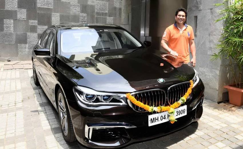sachin tendulkar car collection, sachin tendulkar, car, love, Tendulkar, first car, maruti 800, bmw, fiat, Nissan, सचिन तेंदुलकर, कार, प्यार, तेंदुलकर, पहली कार, मारुति 800, फिएट, बीएमडबल्यू, निसान, hotstar, hotspot, lovestory, picture, instagram, twitter, pool, room, vivo, jiotv, jio plan, sports news, jansatta news, facebook, watch, youtube, social media, video viral, viral video, post, सचिन तेंदुलकर, सचिन तेंदुलकर का कार कलेक्शन, vivo, hot star, cricket