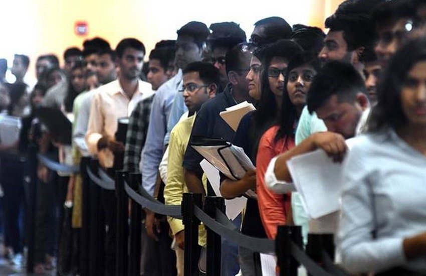 आपको ध्यान रखना है कि जब आप आवेदन करें तो संबंधित विभाग द्वारा जारी किए गए नोटिफिकेशन को जरूर देख लें।