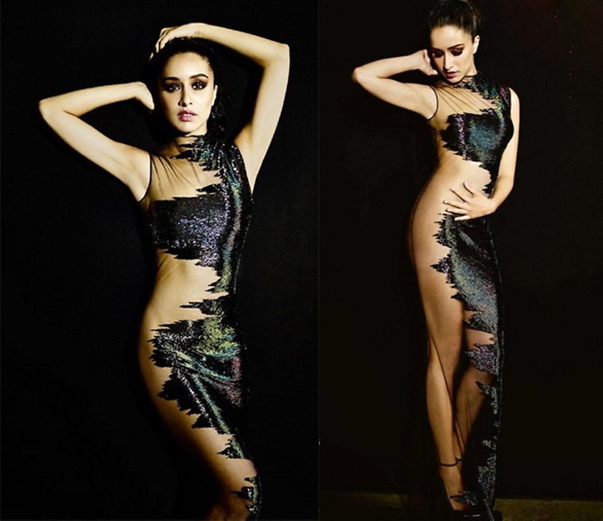 श्रद्धा कपूर की ये फोटो सोशल मीडिया में काफी वायरल है। किसी फोटोशूट के लिए श्रद्धा ने ट्रांसपैरेंट ड्रेस को चुना था।