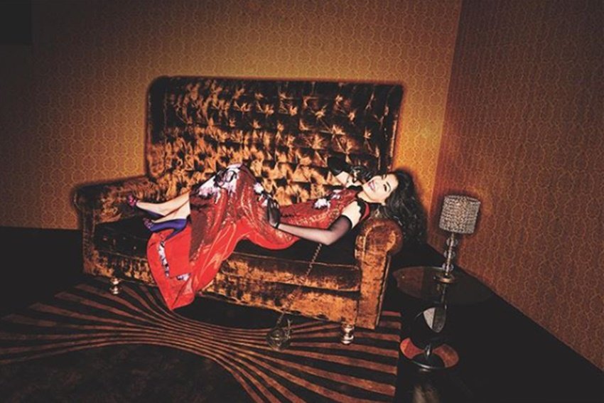 सोनम कपूर की ये तस्वीरें उनके सालों पहले के फोटोशूट्स की हैं।