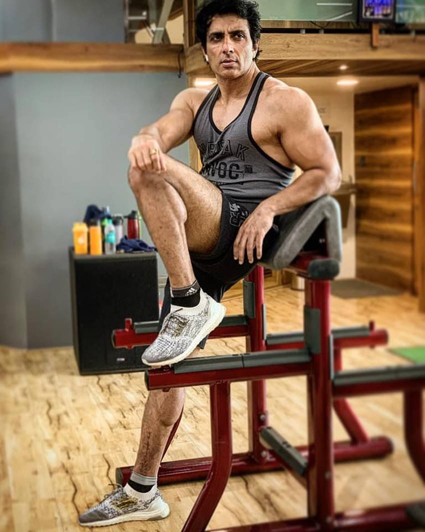 Sonu sood, Sonu Sood Biopic, Sonu sood hotel name juhu, sonali sood, Sonu sood first movie. jharkhand, dadra and nagar haweli, swara bhaskar, sonu sood wikipedia, sonu sood birthplace, sonu sudh, sonu sood children, sonu sood hotel in mumbai, bollywood, bollywood actor, migrants, migrants crisis Mumbai, mumbai, Mumbai local, Mumbai local train, sonu sood