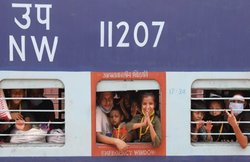 रेलवे ने स्पेशल ट्रेनों की बुकिंग से चंद घटों में कमाए 16 करोड़ रुपये, 82,317 यात्रियों को जारी किए गए टिकट