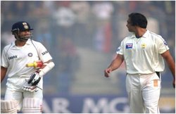 ‘फैसलाबाद टेस्ट में सचिन चोटिल थे, मैं जानबूझकर उनको बाउंसर कर रहा था’, शोएब अख्तर ने 14 साल बाद किया खुलासा