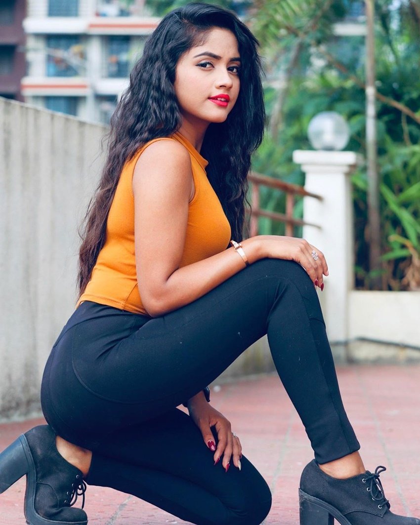 Nisha Guragain: निशा गुरगैन को 25.5 मिलियन लोग टिकटॉक पर फॉलो करते हैं।