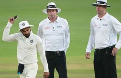 फुटबॉल की तरह क्रिकेट में भी 4 फेज में खिलाड़ी करेंगे अभ्यास; अंपायर पहनेंगे ग्लव्स, खिलाड़ियों का स्वेटर और चश्मा नहीं रखेंगे