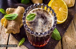 Weight Loss: चाहते हैं वजन कम करना तो डाइट में जरूर शामिल करें गुड़ और नींबू से बना ये ड्रिंक