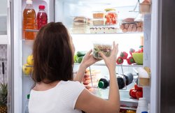 COVID-19: फ्रिज में रखा खाना कितना सुरक्षित, जानिये- WHO ने क्या कहा…