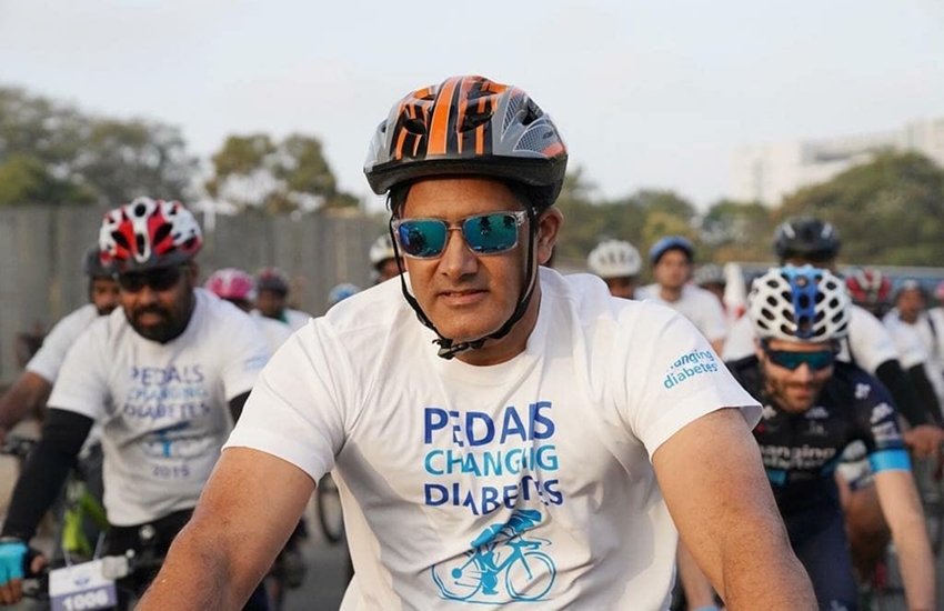 अनिल कुंबले ने दिया आइडिया, बताया- लार के बिना गेंदबाज किस चीज से उठा सकते हैं फायदा