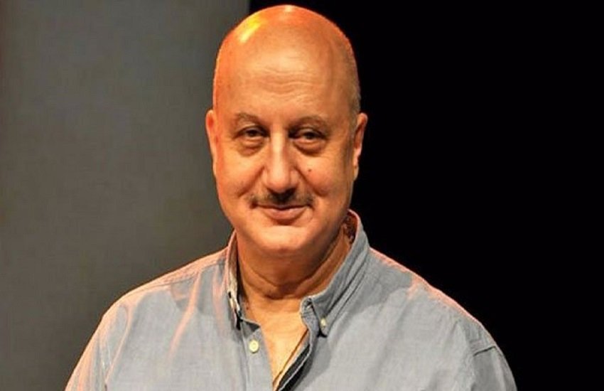 anupam kher, shashi tharoor, ajay pandita, anupam kher slams shashi tharoor, shashi tharoor on ajay pandita death