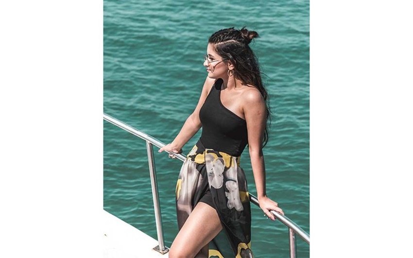 अवनीत कौर साल 2010 में जी टीवी के डांस रियालिटी शो डांस इंडिया डांस में बतौर चाइल्ड कंटेस्टेंट नजर आई थीं।